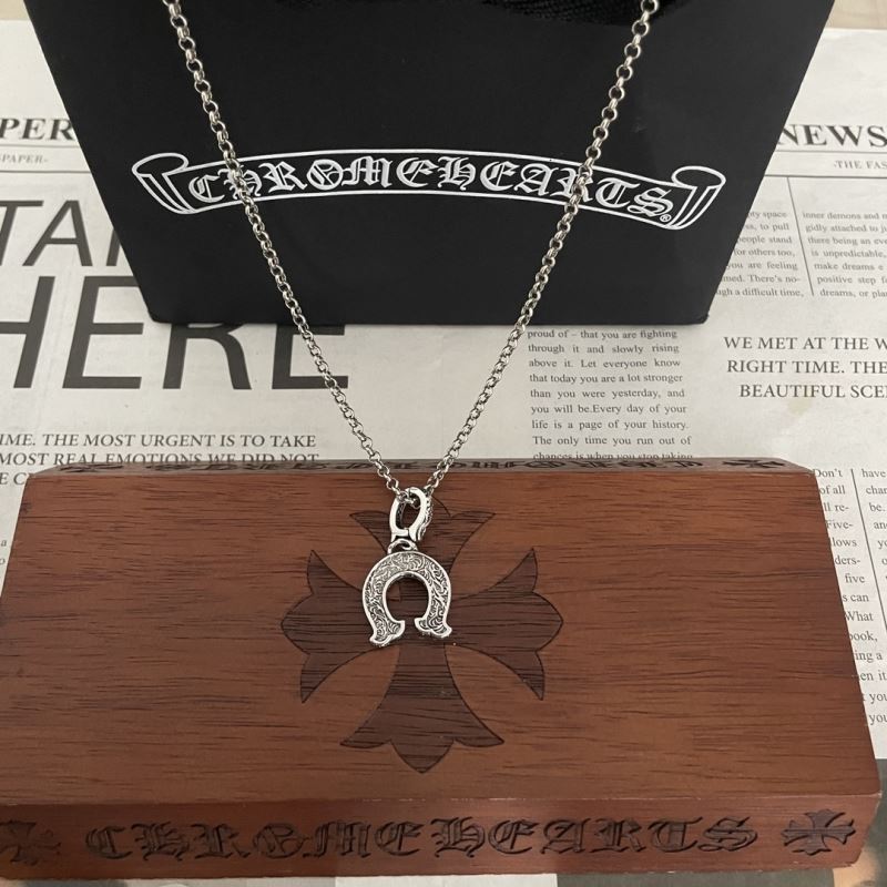 Ch**me He**ts necklaces